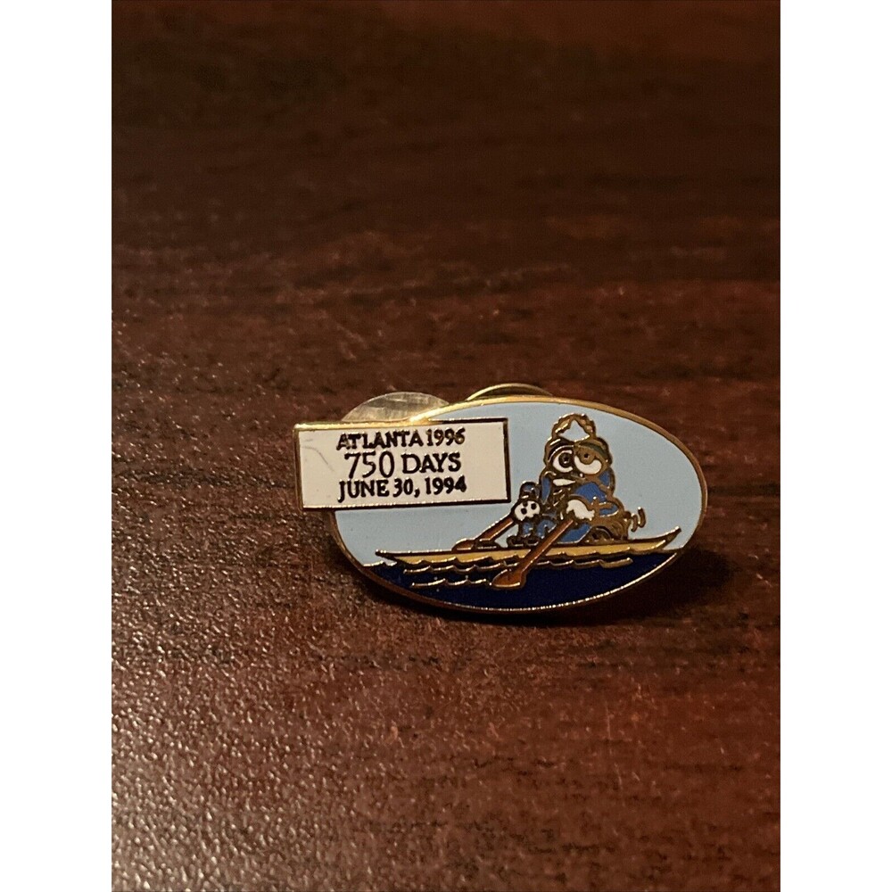 Vintage 1996 Atlanta Olympics Izzy Rowing Event 750 Days Countdown Lapel Hat Pin